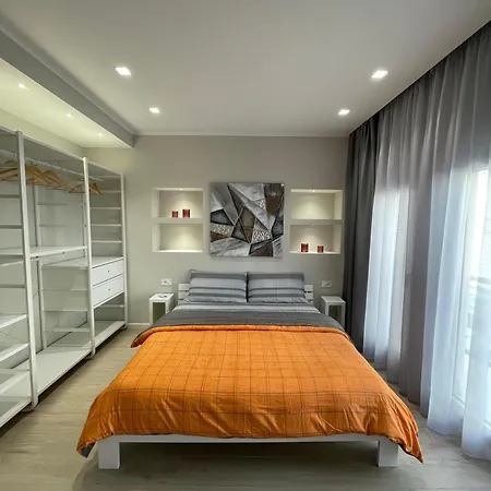 מלון דירות La Fenice House 3*